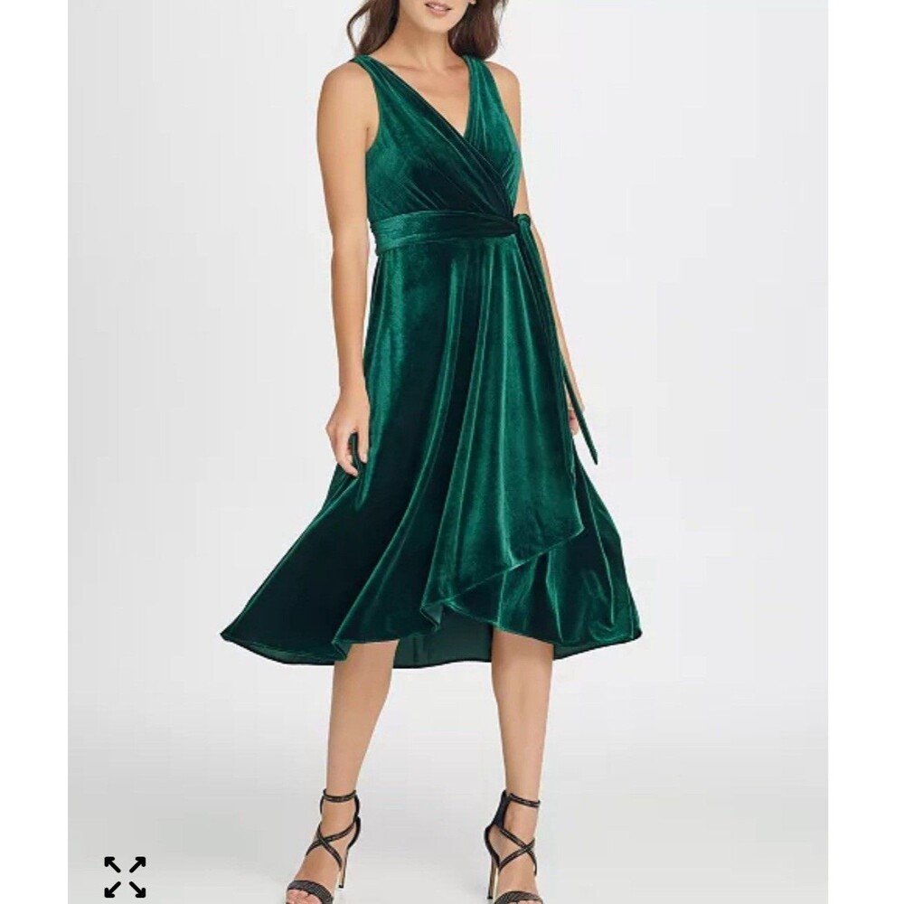 DKNY Women’s Green Velvet Dress Sleeveless Wrap Tie Waist Cocktail Holiday Sz 8?
